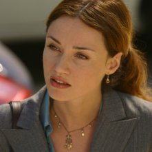 Marine Delterme in una sequenza del serial Alice Nevers