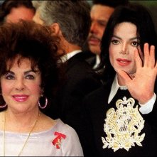 Michael Jackson accanto a una delle sue più grandi amiche, Liz Taylor