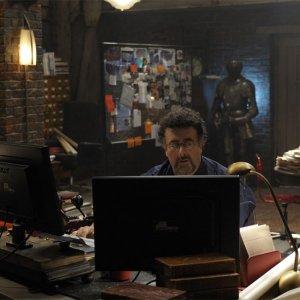 Saul Rubinek nel pilot della serie Warehouse 13