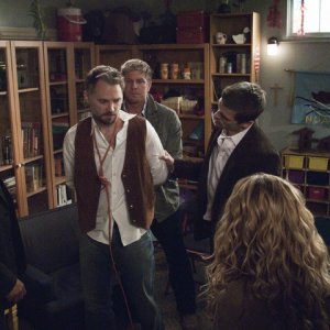 Una scena dell'episodio She's a Lump di Saving Grace