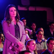 Amelia Heinle in una scena dell'episodio Stage Fright della serie Ghost Whisperer (quarta stagione)