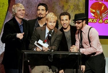 Il gruppo musicale Backstreet Boys, presenta il 'Favorite Pop/Rock Album Award' durante gli American Music Awards 2005, a Los Angeles