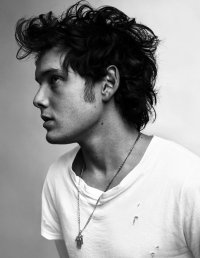 Una foto promo di Anton Yelchin