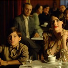 Pilar López de Ayala e suo figlio nel dramma Le tredici rose