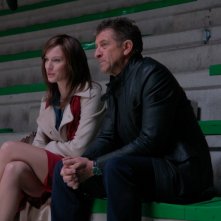 Ezio Greggio con Antonia Liskova nel film tv Occhio a quei due