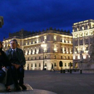Caterina Vertova e Lando Buzzanca in una scena della serie Io e mio figlio - Nuove storie per il commissario Vivaldi