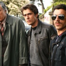 Lando Buzzanca e Giovanni Scifoni in una sequenza della serie Io e mio figlio - Nuove storie per il commissario Vivaldi