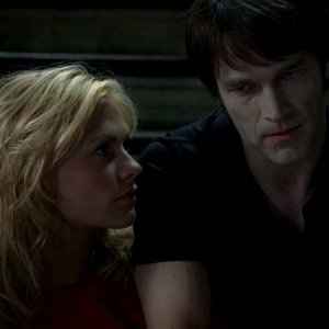Anna Paquin e Stephen Moyer in una scena dell'episodio 'Shake and Fingerpop' della serie tv True Blood