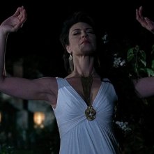 Michelle Forbes in una sequenza dell'episodio 'Shake and Fingerpop' della serie tv True Blood