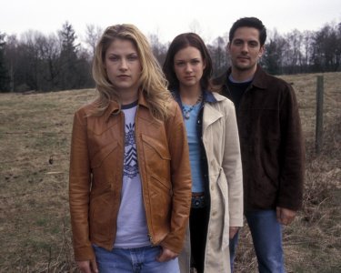 Una foto promo con: A.J. Cook, Ali Larter e Michael Landes del film 'Final Destination 2'