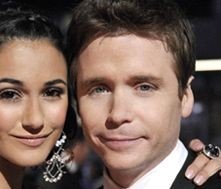 Kevin Connolly e Emmanuelle Chriqui una scena dell'episodio 'Amongst Friends' della sesta stagione di Entourage