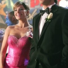Lois e Clark (Tom Welling ed Erica Durance) ne La reginetta del ballo, episodio della stagione 4 di Smallville 