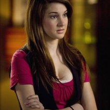 Shailene Woodley in una scena dell'episodio What's Done Is Done de La vita segreta di una teenager americana