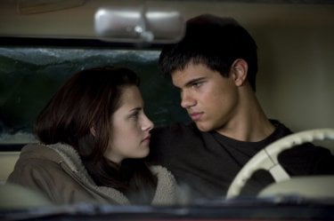 Una nuova immagine di Kristen Stewart e Taylor Lautner in macchina nel film Twilight: New Moon