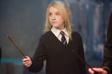 Evanna Lynch (Luna Lovegood) in una scena del film Harry Potter e l'Ordine della Fenice