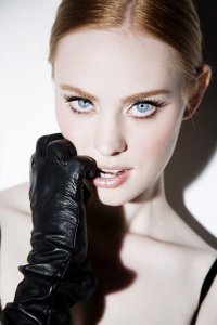 Un'immagine della splendida Deborah Ann Woll