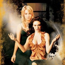 Paige (R. McGowan) e Billie Jenkins (K. Cuoco) in un'immagine per la season 8 di Charmed