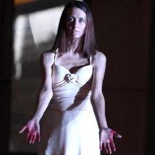 Amy Acker in una scena dell'episodio Epitaph One di Dollhouse