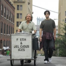 Ben Kingsley e Josh Peck in una scena del film Fa' la cosa sbagliata - The Wackness