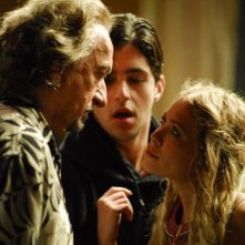 Ben Kingsley, Josh Peck e Mary-Kate Olsen in una scena di Fa' la cosa sbagliata - The Wackness