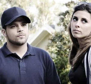 Jamie-Lynn Sigler e Jerry Ferrara una scena dell'episodio 'One Car, Two Car, Red Car, Blue Car' della sesta stagione di Entourage