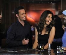 Jamie-Lynn Sigler, Kevin Dillon, Adrian Grenier e Jerry Ferrara una scena dell'episodio 'One Car, Two Car, Red Car, Blue Car' della sesta stagione di Entourage