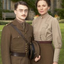 Daniel Radcliffe è Jack e Kim Cattrall è Carrie nel film My Boy Jack