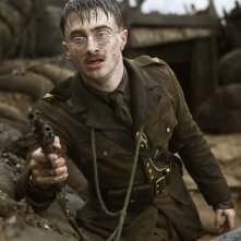 John Kipling (Daniel Radcliffe) in una scena di battaglia del film My Boy Jack