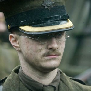 Un primo piano di John Kipling (Daniel Radcliffe) in una scena del film My Boy Jack
