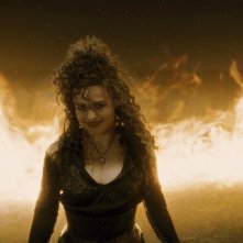 Il ghigno diabolico di Bellatrix (Helena Bonham Carter) in una scena del film Harry Potter and the Half-Blood Prince
