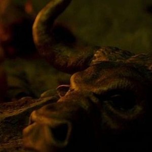La testa di toro in un'immagine dell'episodio 'Hard-Harted Hannah' della serie tv True Blood