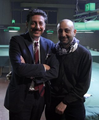 Sergio Castellitto e il regista VIncenzo Terracciano sul set del film Tris di donne e abiti nuziali