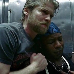 Todd Lowe e Nelsan Ellis in una scena dell'episodio 'Hard-Harted Hannah' della serie tv True Blood
