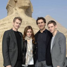 Hayden Christensen, Rachel Bilson, Doug Liman e Jamie Bell sul set, in Egitto, per il film Jumper - Senza confini
