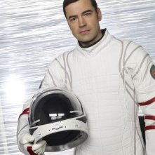 Ron Livingston in una immagine promozionale della serie Defying Gravity
