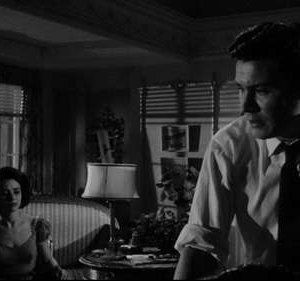 Susan Strasberg con Ronald Lewis in una scena de La casa del terrore (1961)