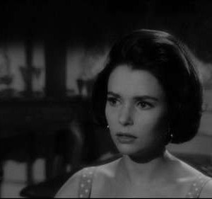 Susan Strasberg in una sequenza del film La casa del terrore