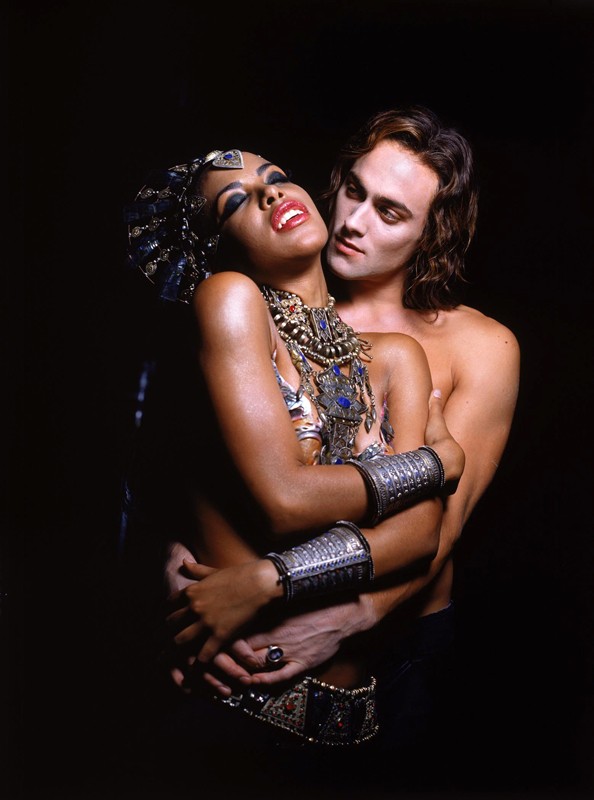 Aaliyah E Stuart Townsend In Una Foto Promo Per La Regina Dei Dannati 4892