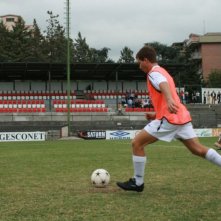 Filippo Pucillo in una scena del film Piede di Dio