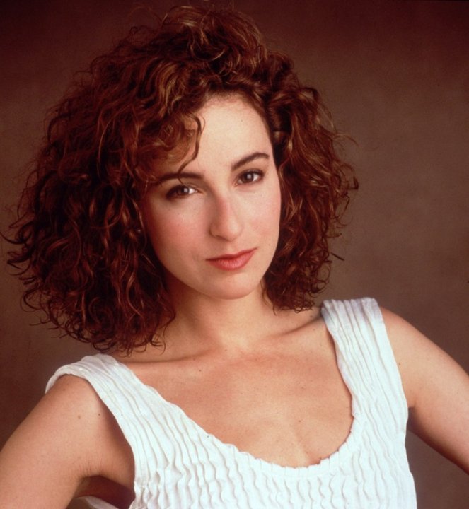 Dirty Dancing, la star Jennifer Grey manda gli auguri a Tracy Pollan con una foto in topless