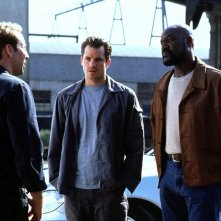 Nicolas Cage, Timothy Olyphant e Delroy Lindo in una sequenza del film Fuori in 60 secondi