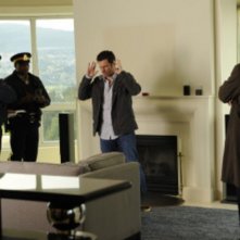 James Roday in una scena dell'episodio Extradition: British Columbia della serie Psych