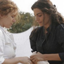 Isabella Ragonese e Valeria Solarino in un'immagine del film Viola di Mare