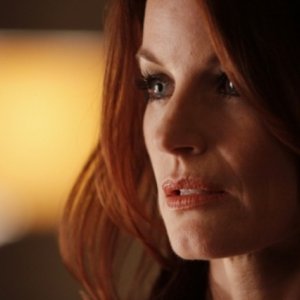 Un primo piano di Laura Leighton nel nuovo Melrose Place