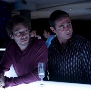 Mathieu Amalric e Sergi Lopez in una scena di Les derniers jours du monde