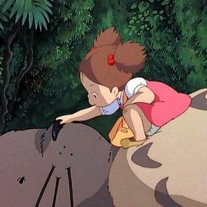 Una scena del film Il mio vicino Totoro diretto da Hayao Miyazaki