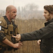 David James e il regista Neill Blomkamp sul set del film District 9
