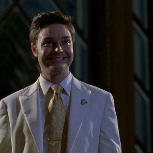 Michael McMillian nei panni del reverendo Newlin in una scena dell'episodio 'Timebomb' della serie True Blood