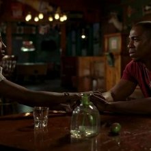 Rutina Wesley e Mehcad Brooks in una scena dell'episodio 'Timebomb' della serie True Blood