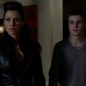 Valerie Cruz e Allan Hyde in una scena dell'episodio 'Timebomb' della serie True Blood